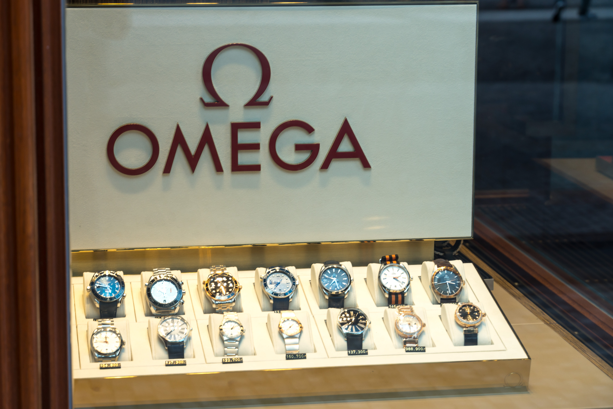 Omega ura 2025